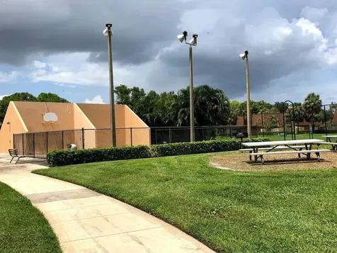 910 9th Way West Palm Beach FL 33407