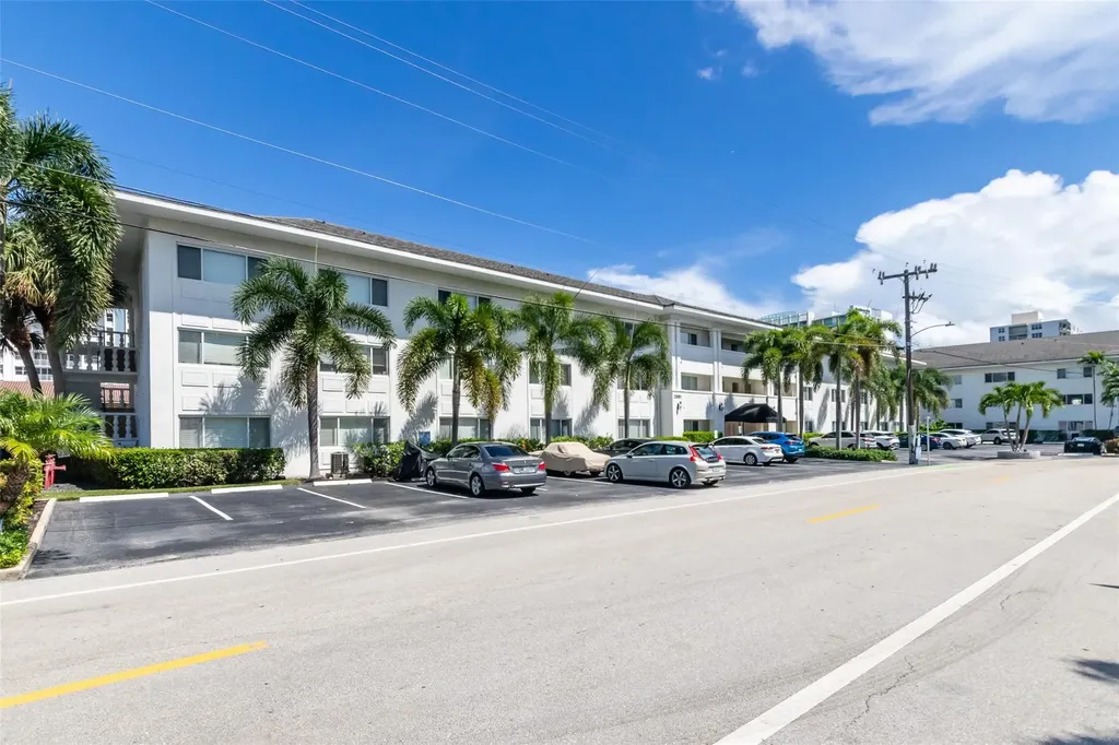 2881 NE 32nd Street Fort Lauderdale FL 33306