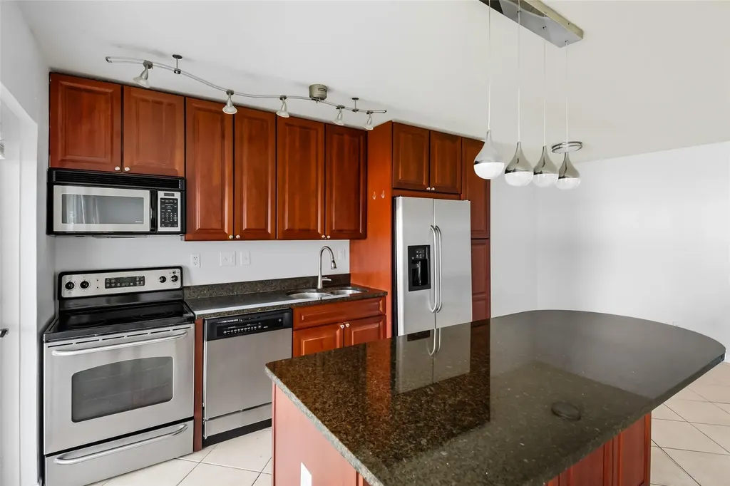 2881 NE 32nd Street Fort Lauderdale FL 33306