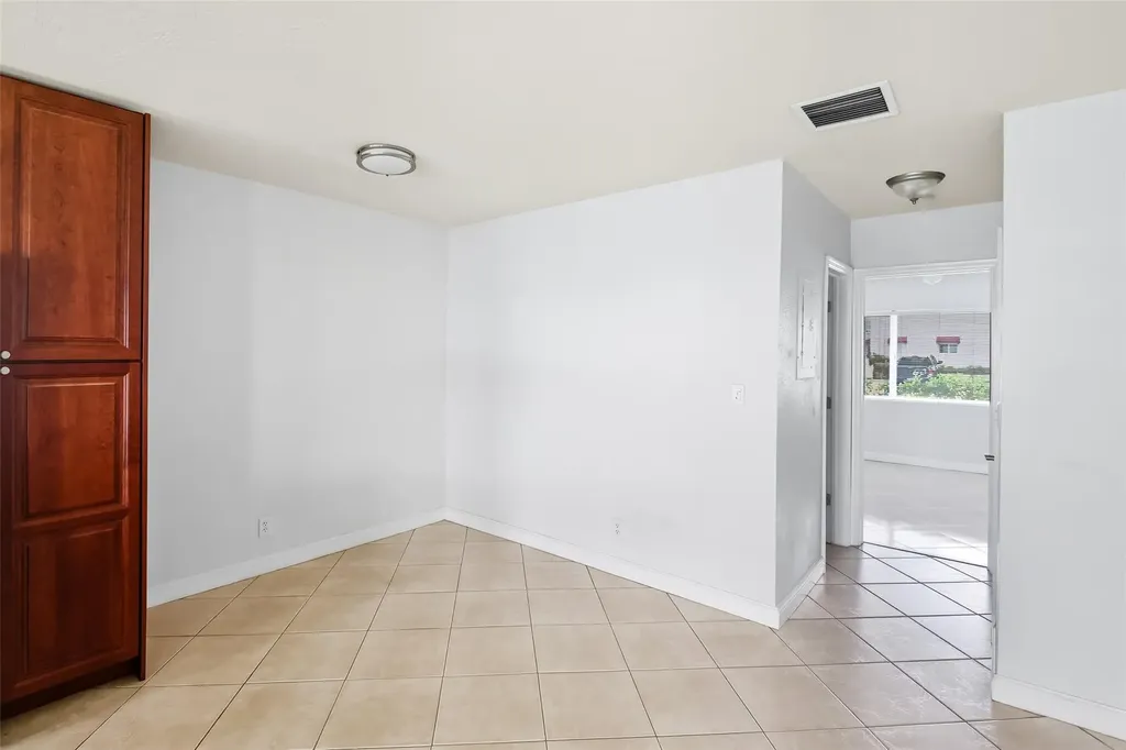 2881 NE 32nd Street Fort Lauderdale FL 33306