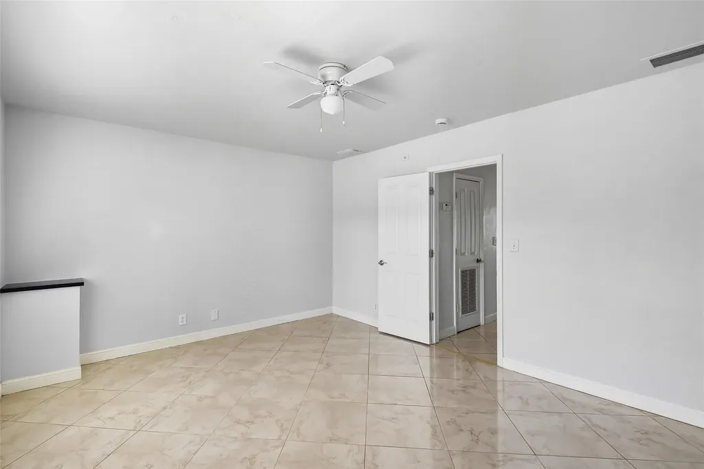 2881 NE 32nd Street Fort Lauderdale FL 33306