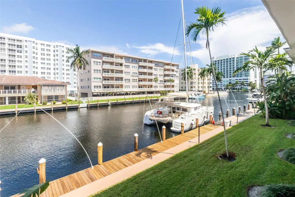 2881 NE 32nd Street Fort Lauderdale FL 33306