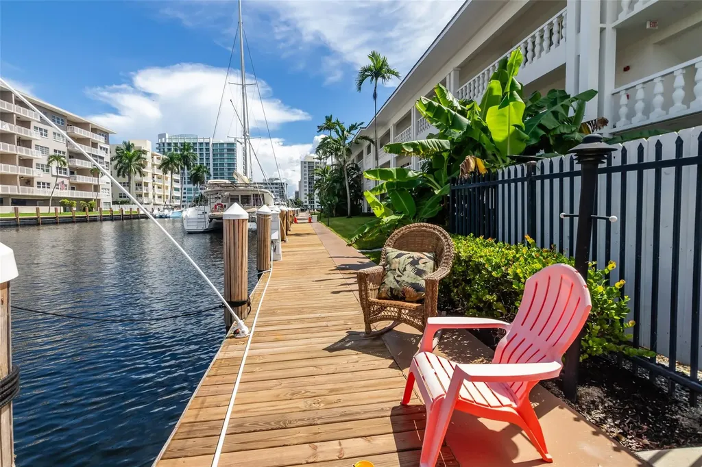 2881 NE 32nd Street Fort Lauderdale FL 33306
