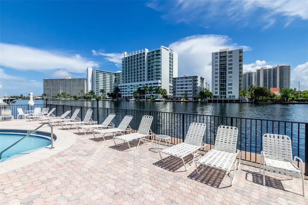 2881 NE 32nd Street Fort Lauderdale FL 33306