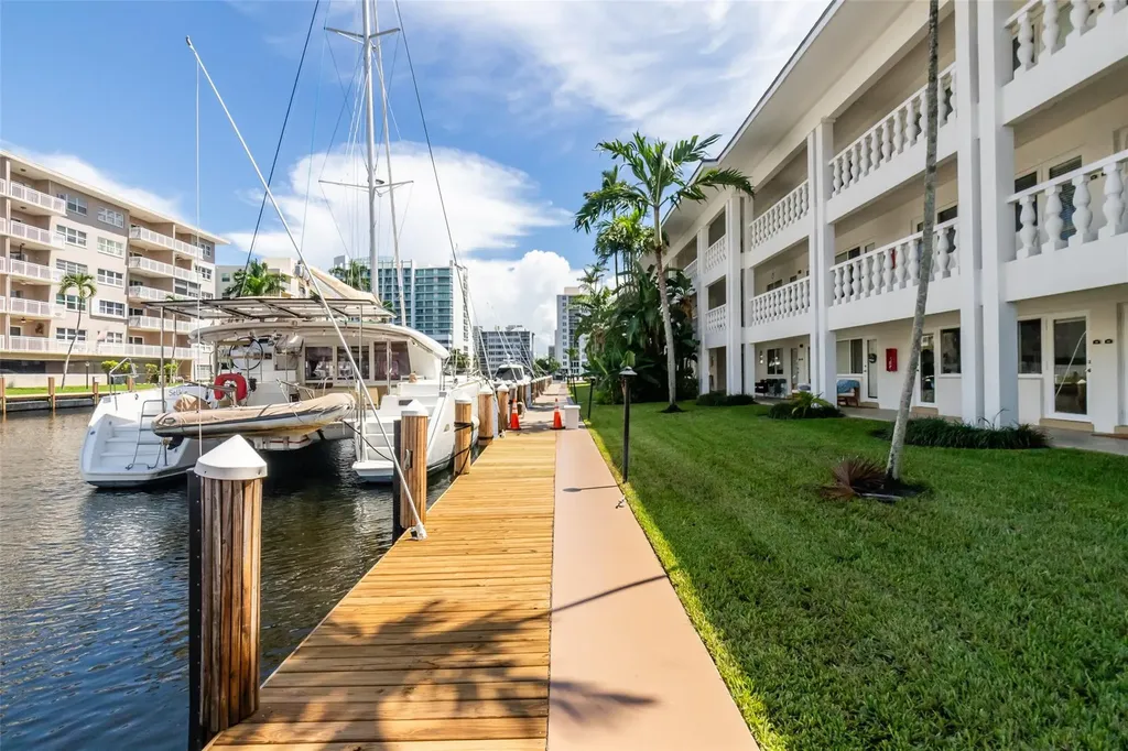 2881 NE 32nd Street Fort Lauderdale FL 33306