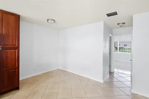 2881 NE 32nd Street Fort Lauderdale FL 33306