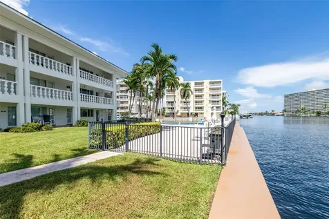 2881 NE 32nd Street Fort Lauderdale FL 33306