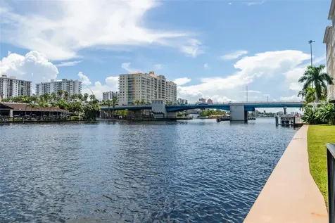 2881 NE 32nd Street Fort Lauderdale FL 33306