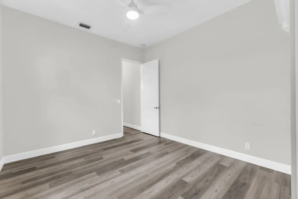 5718 NW 50th Drive Coral Springs FL 33067