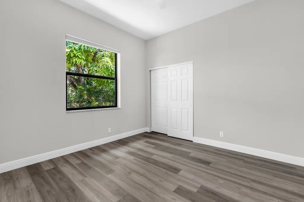 5718 NW 50th Drive Coral Springs FL 33067