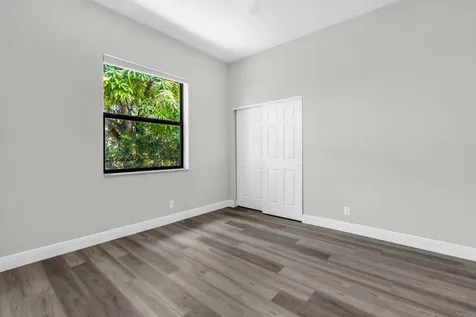 5718 NW 50th Drive Coral Springs FL 33067