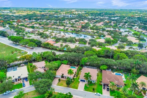 5718 NW 50th Drive Coral Springs FL 33067