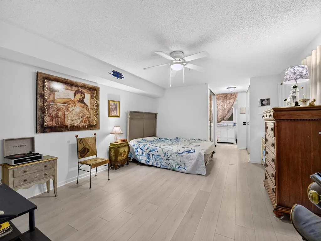 1519 15th Terrace Palm Beach Gardens FL 33418