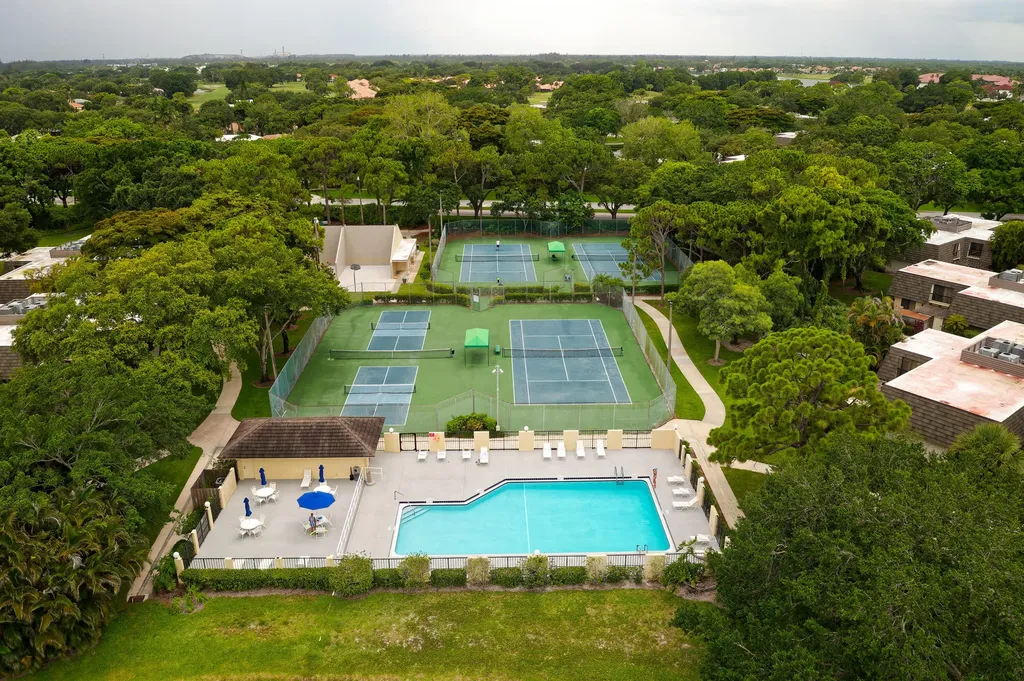 1519 15th Terrace Palm Beach Gardens FL 33418