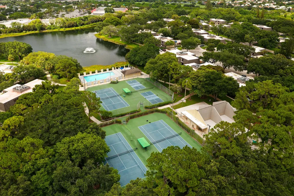 1519 15th Terrace Palm Beach Gardens FL 33418