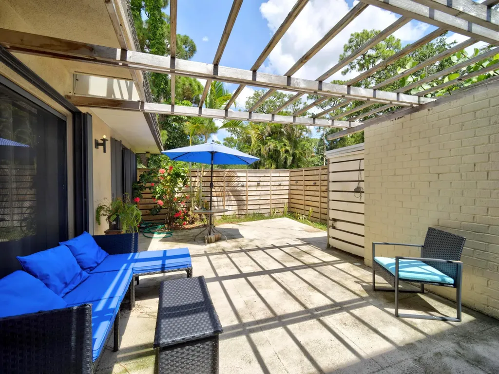 1519 15th Terrace Palm Beach Gardens FL 33418
