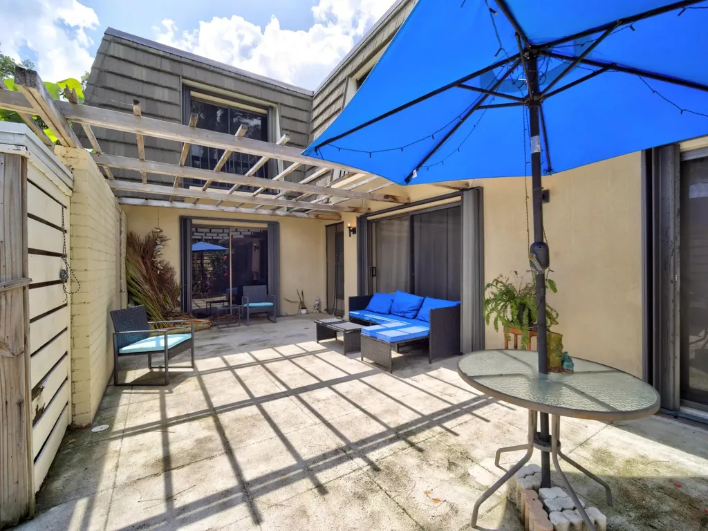 1519 15th Terrace Palm Beach Gardens FL 33418