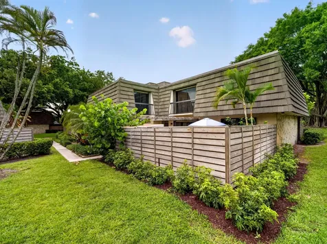 1519 15th Terrace Palm Beach Gardens FL 33418