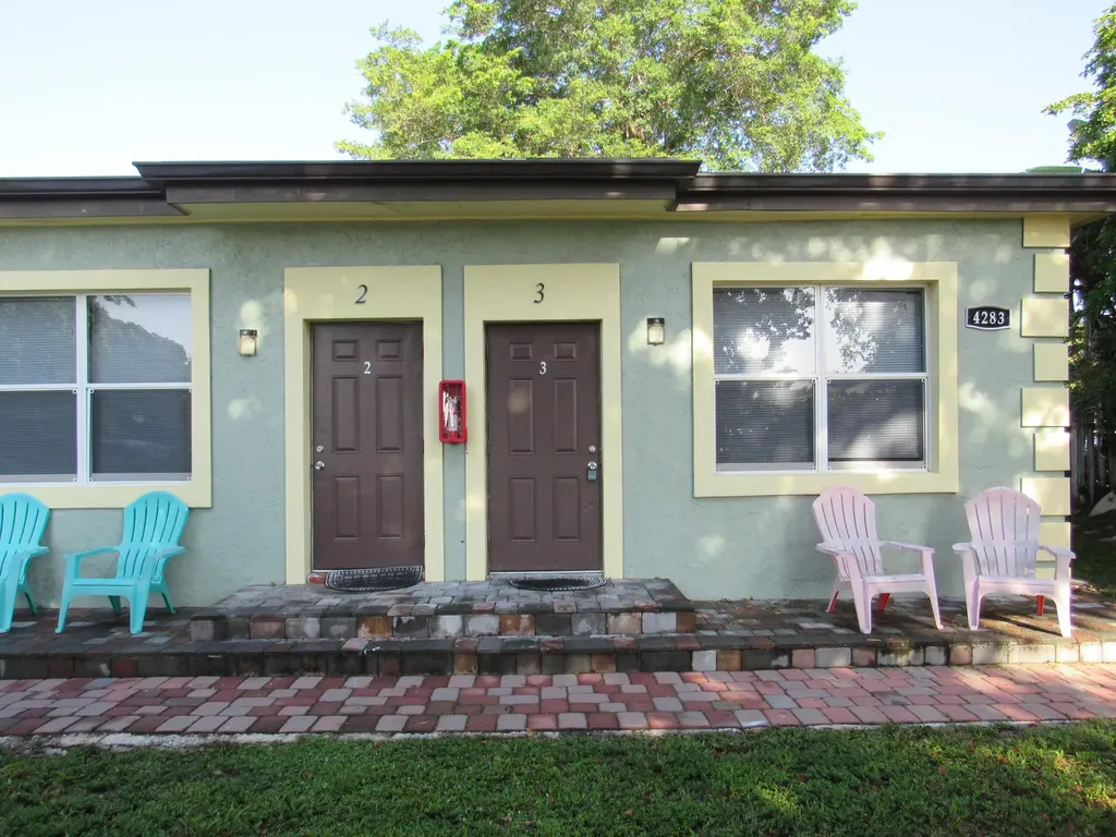 4283 Cocoanut Road West Palm Beach FL 33406