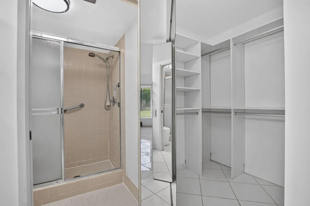 9095 Flynn Circle Boca Raton FL 33496