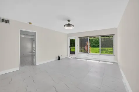 9095 Flynn Circle Boca Raton FL 33496