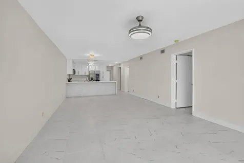 9095 Flynn Circle Boca Raton FL 33496