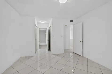 9095 Flynn Circle Boca Raton FL 33496