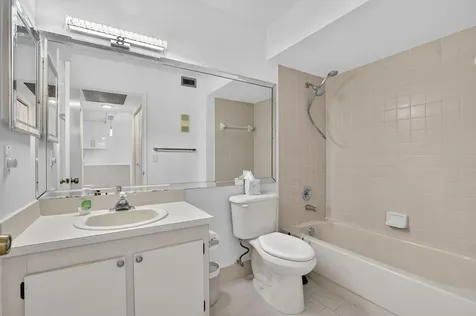 9095 Flynn Circle Boca Raton FL 33496