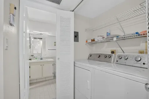 9095 Flynn Circle Boca Raton FL 33496