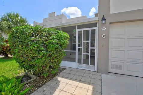 9095 Flynn Circle Boca Raton FL 33496