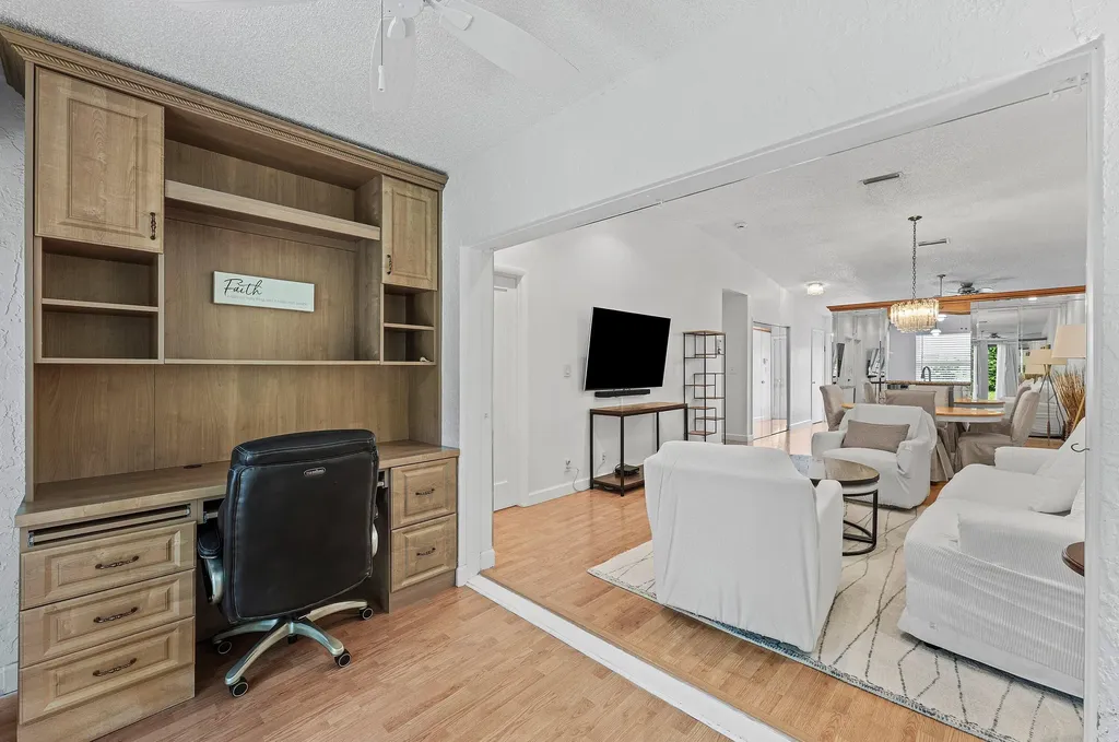 18855 Candlewick Drive Boca Raton FL 33496