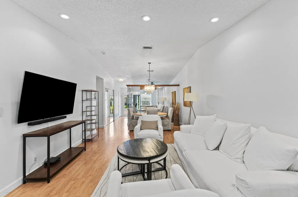 18855 Candlewick Drive Boca Raton FL 33496