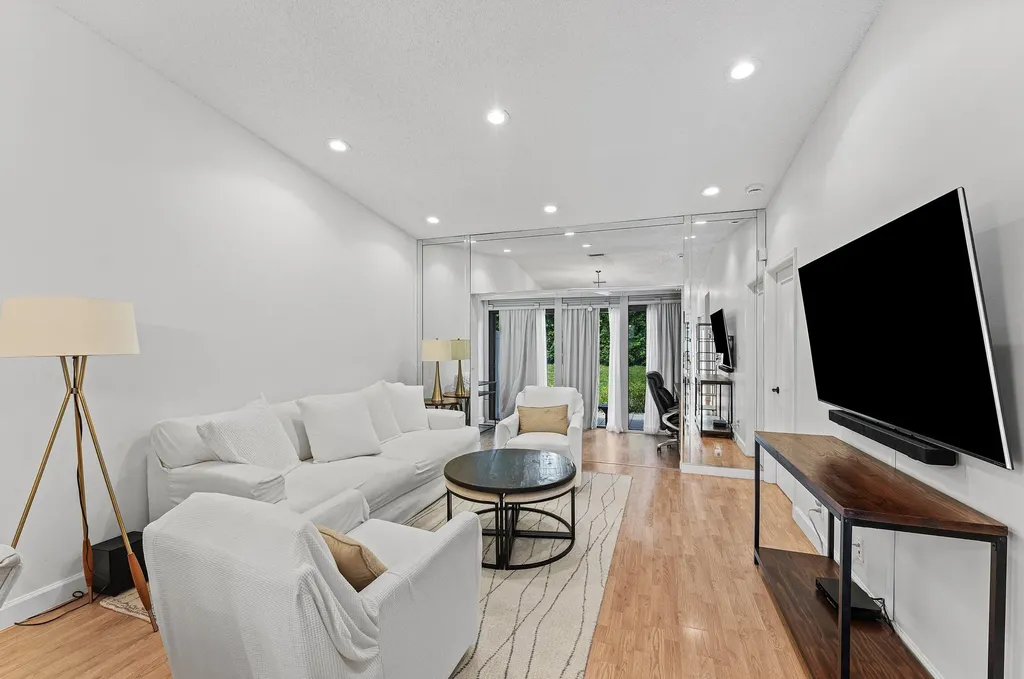 18855 Candlewick Drive Boca Raton FL 33496