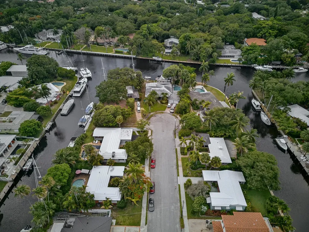 1325 Guava Isle Fort Lauderdale FL 33315