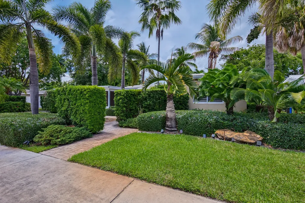 1325 Guava Isle Fort Lauderdale FL 33315