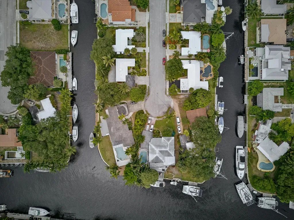 1325 Guava Isle Fort Lauderdale FL 33315