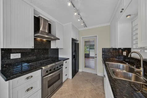 1325 Guava Isle Fort Lauderdale FL 33315