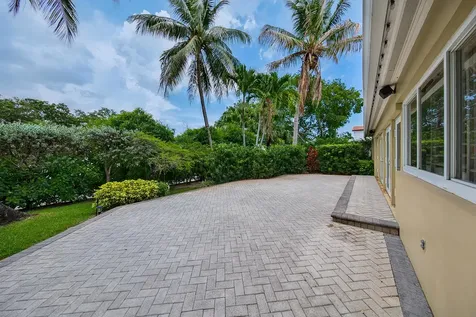 1325 Guava Isle Fort Lauderdale FL 33315
