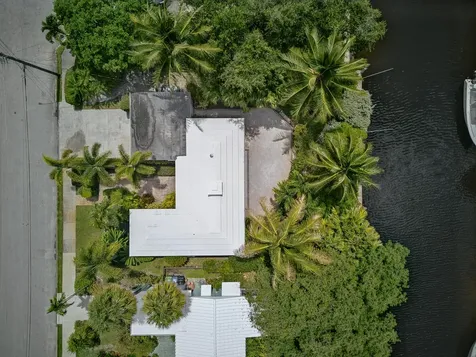 1325 Guava Isle Fort Lauderdale FL 33315