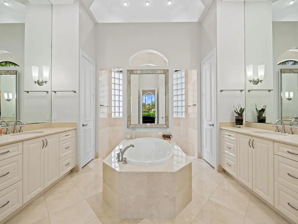 10787 Blue Palm Street Plantation FL 33324