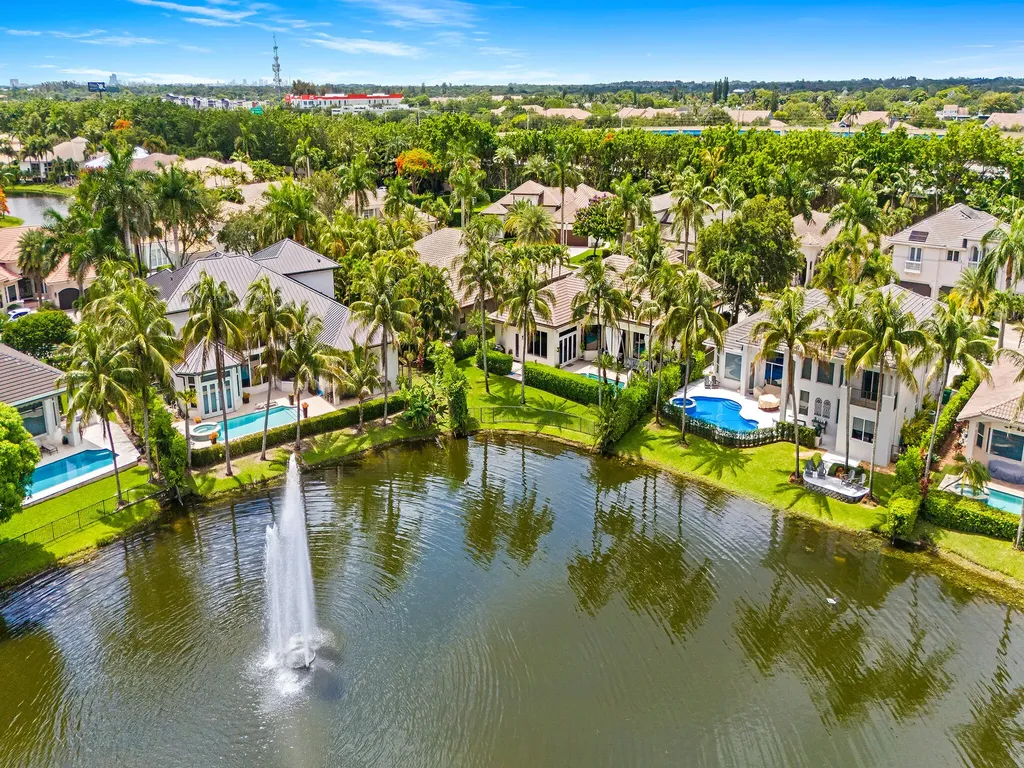 10787 Blue Palm Street Plantation FL 33324
