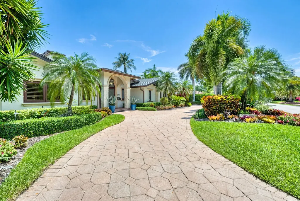 3233 NE 40th Court Fort Lauderdale FL 33308