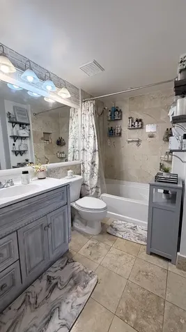 5077 NW 7th Street Miami FL 33126
