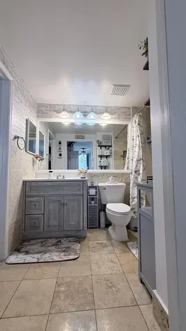 5077 NW 7th Street Miami FL 33126