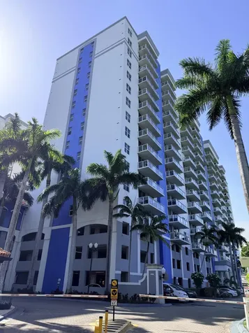 5077 NW 7th Street Miami FL 33126