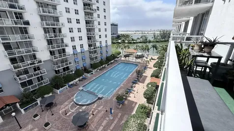 5077 NW 7th Street Miami FL 33126