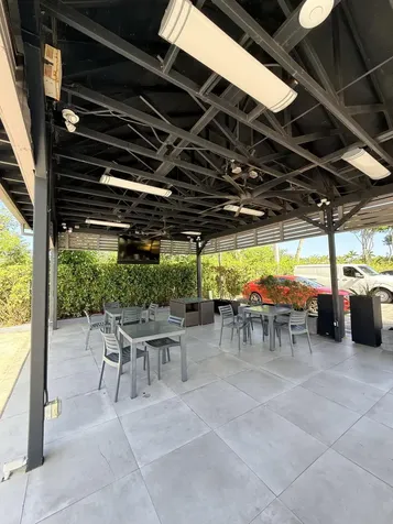 5077 NW 7th Street Miami FL 33126