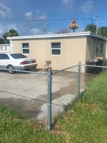 2504 Wilkins Avenue Fort Pierce FL 34947
