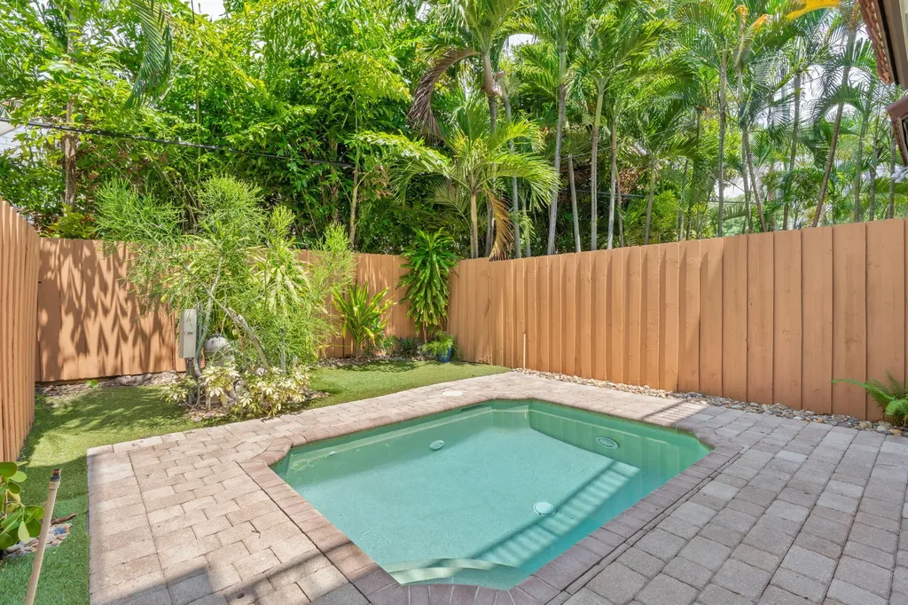 1421 NE 26th Avenue Fort Lauderdale FL 33304