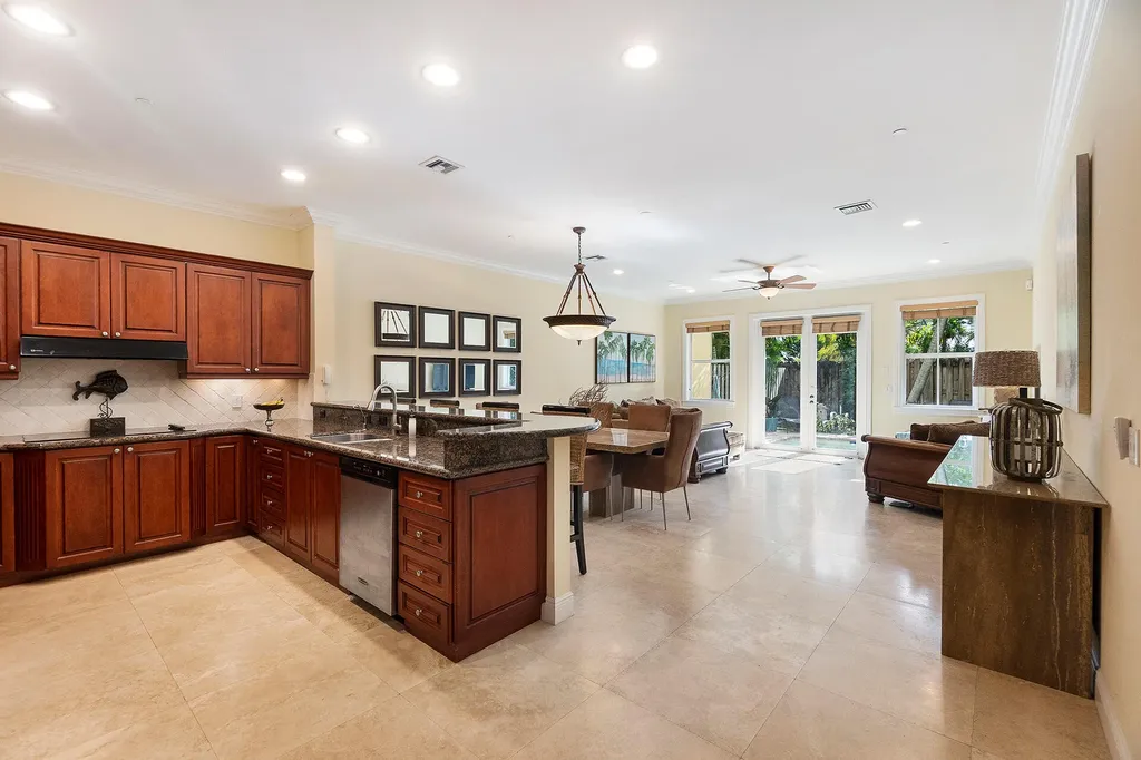 1421 NE 26th Avenue Fort Lauderdale FL 33304